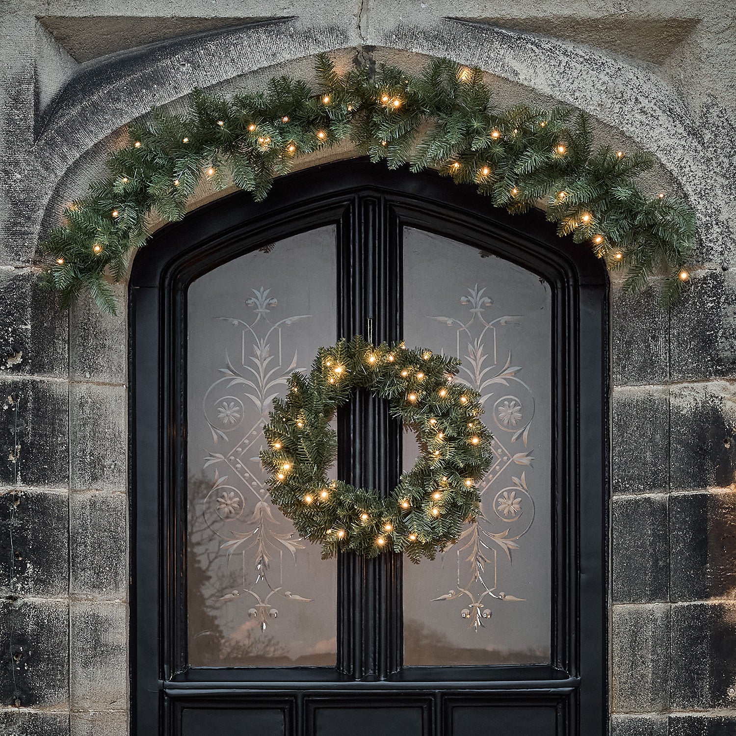 50cm Dual Colour Micro LED Christmas Wreath - Image 4