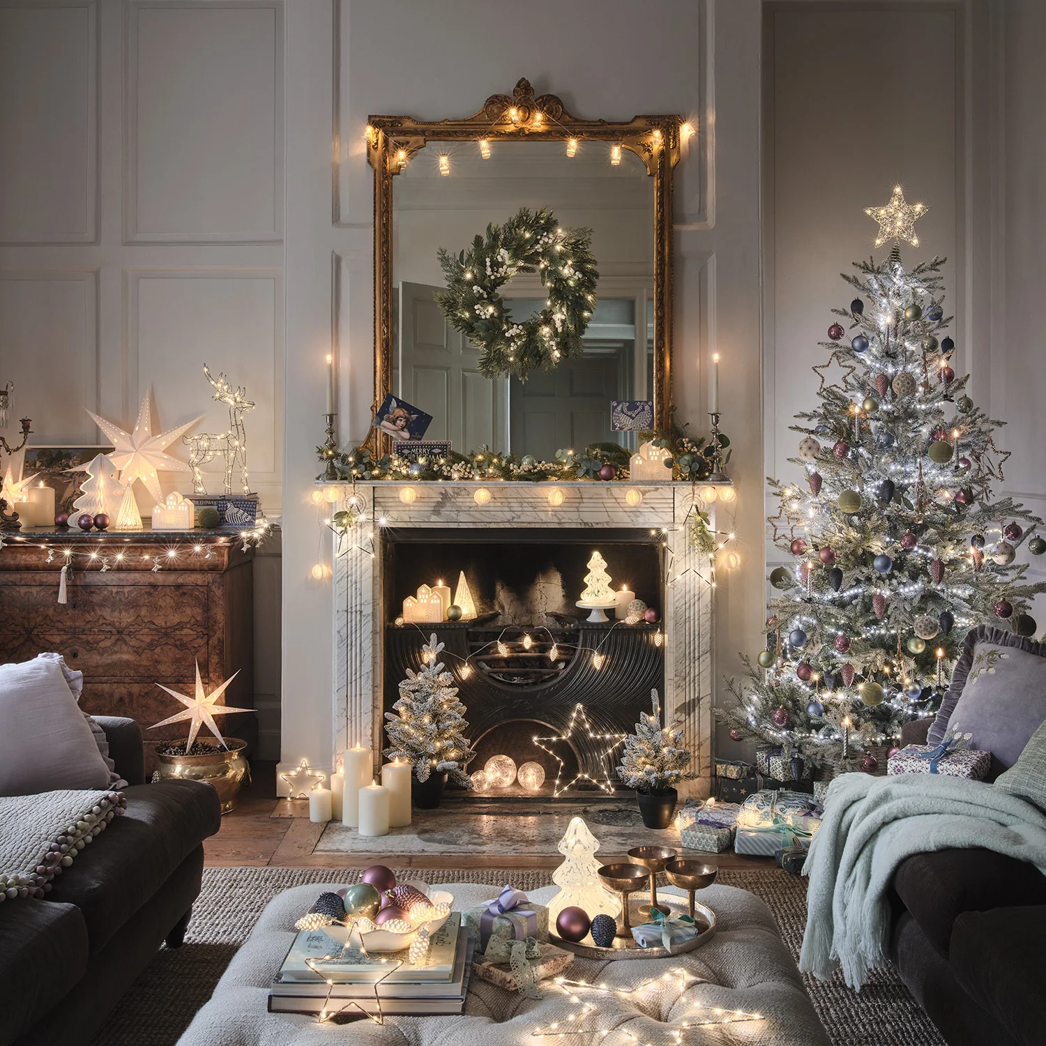 60cm Pre Lit Snowy Christmas Tree - Image 4