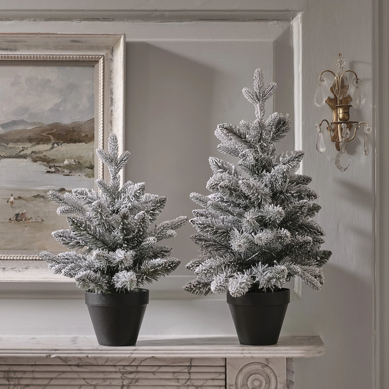 60cm Pre Lit Snowy Christmas Tree - Image 7
