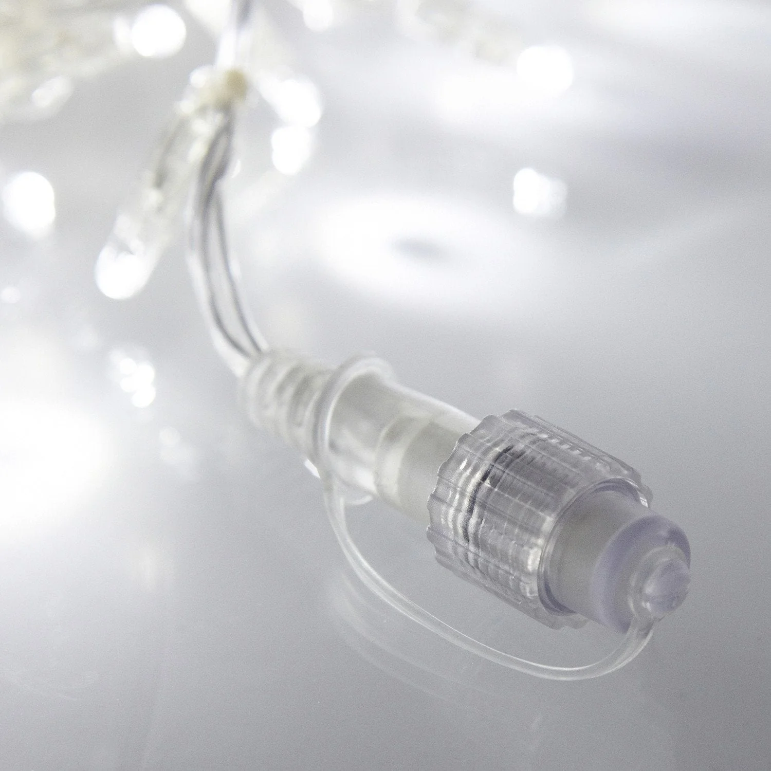 Core Connect 28m 896 White Connectable Icicle Lights Clear Cable - Image 4