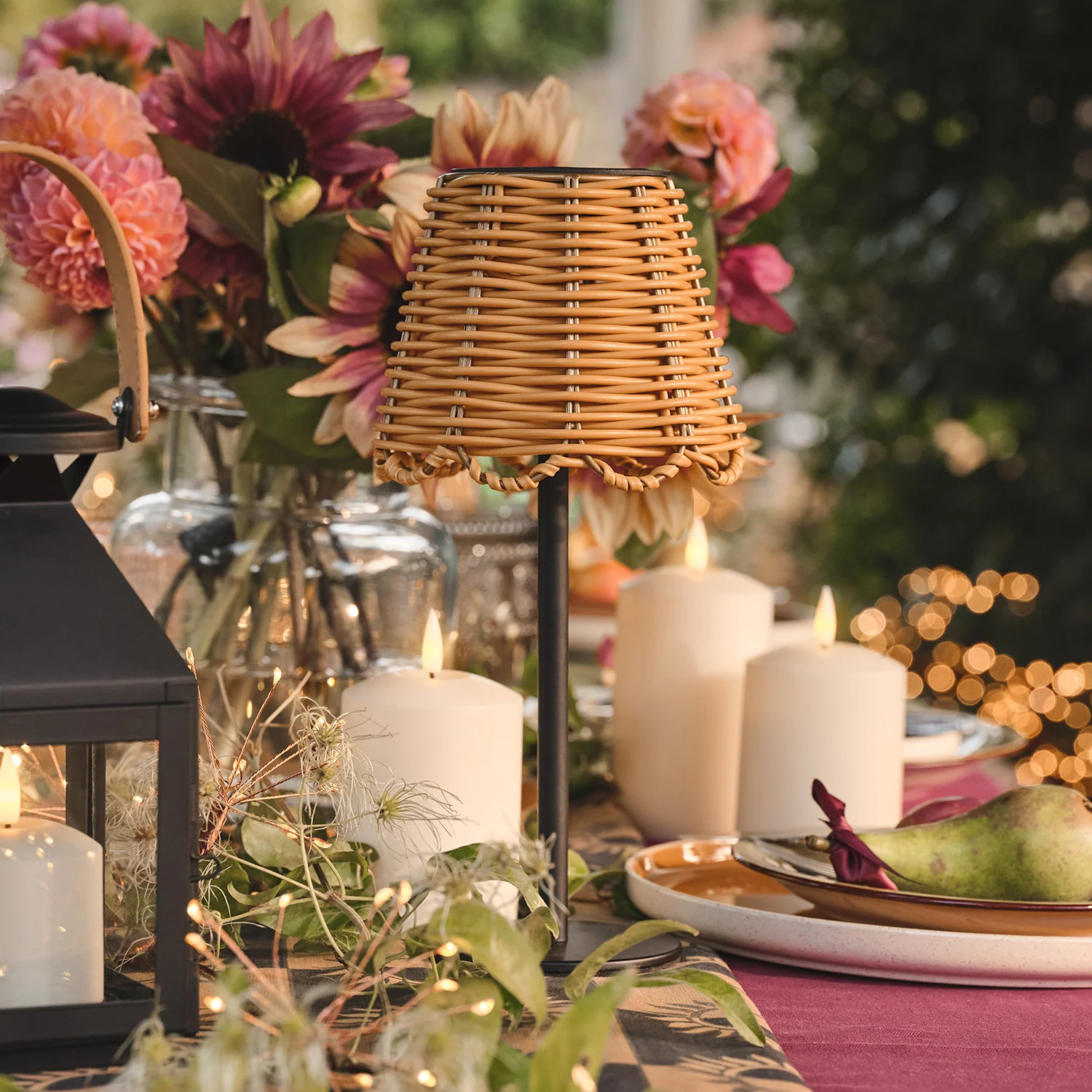 Kurv Bamboo Style Solar Table Lamp - Image 3