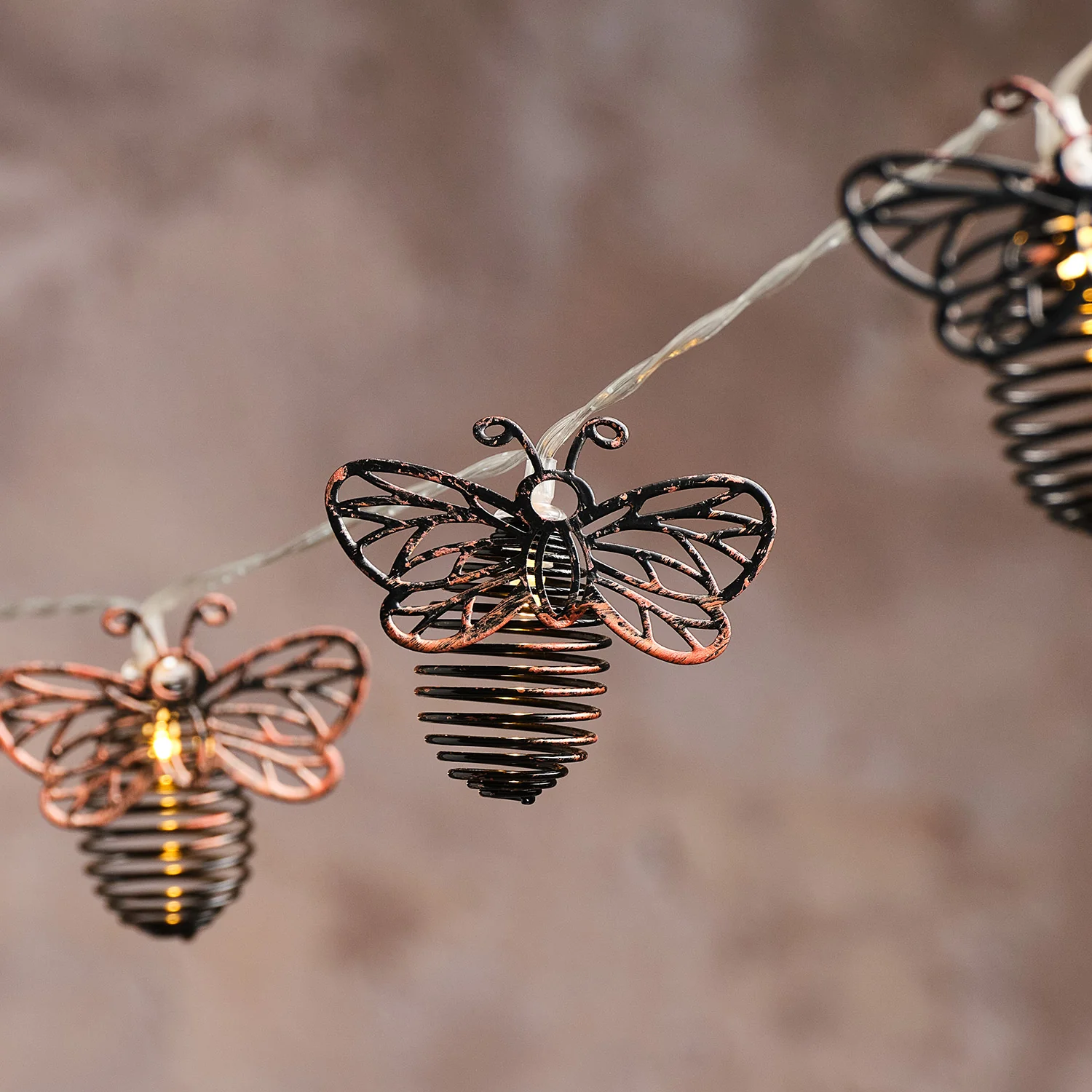 Metal Solar Bee Outdoor Fairy Lights