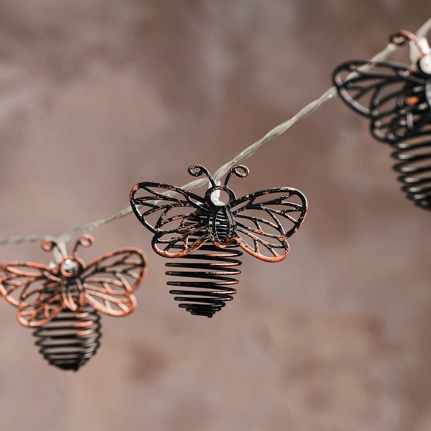Metal Solar Bee Outdoor Fairy Lights - Image 6