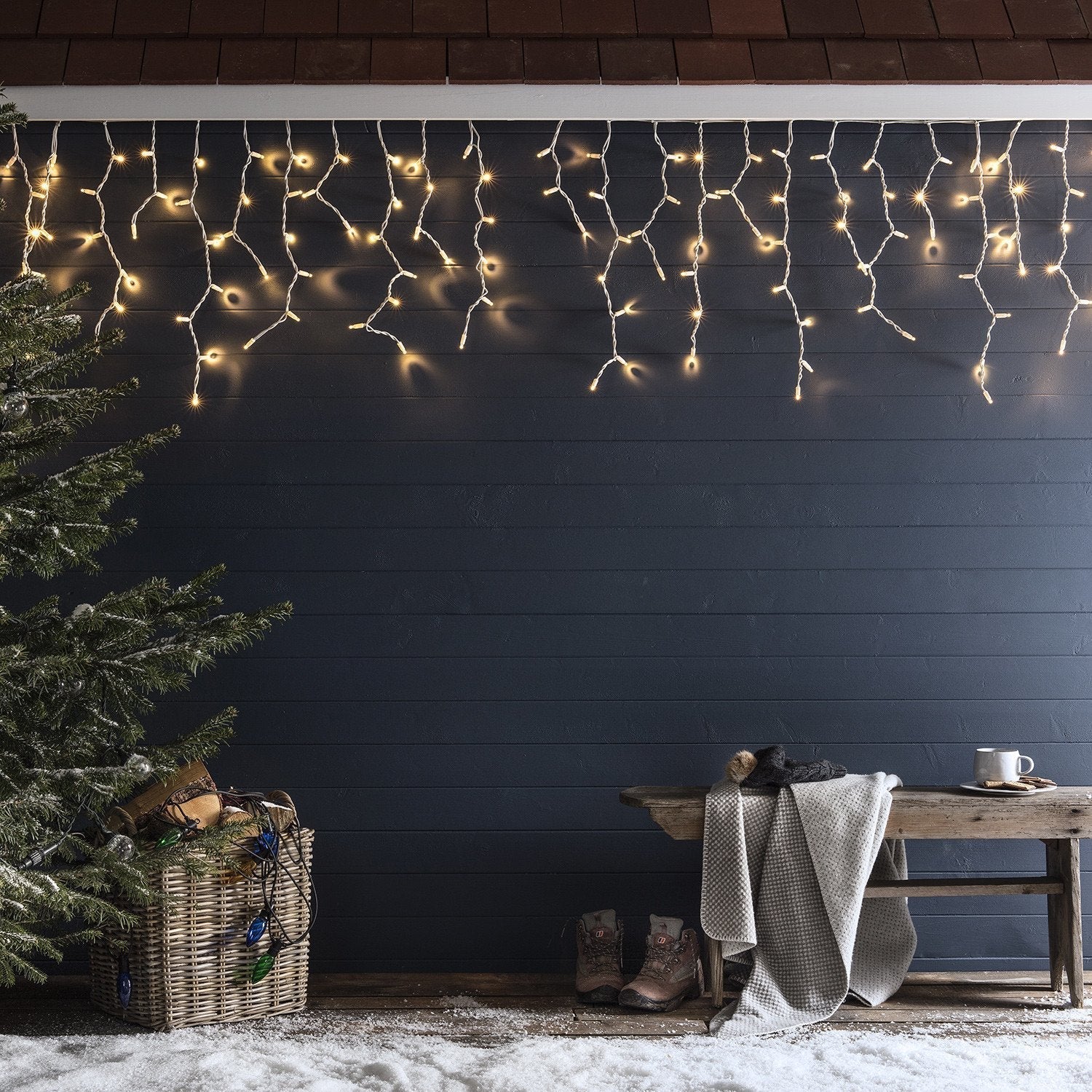 Pro Connect 6m 300 Traditional Warm White Connectable Icicle Lights White Cable - Image 2