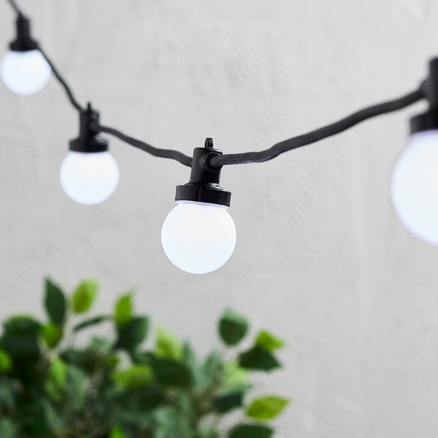 Pro Connect 80m 160 White Connectable Festoon Lights Black Cable