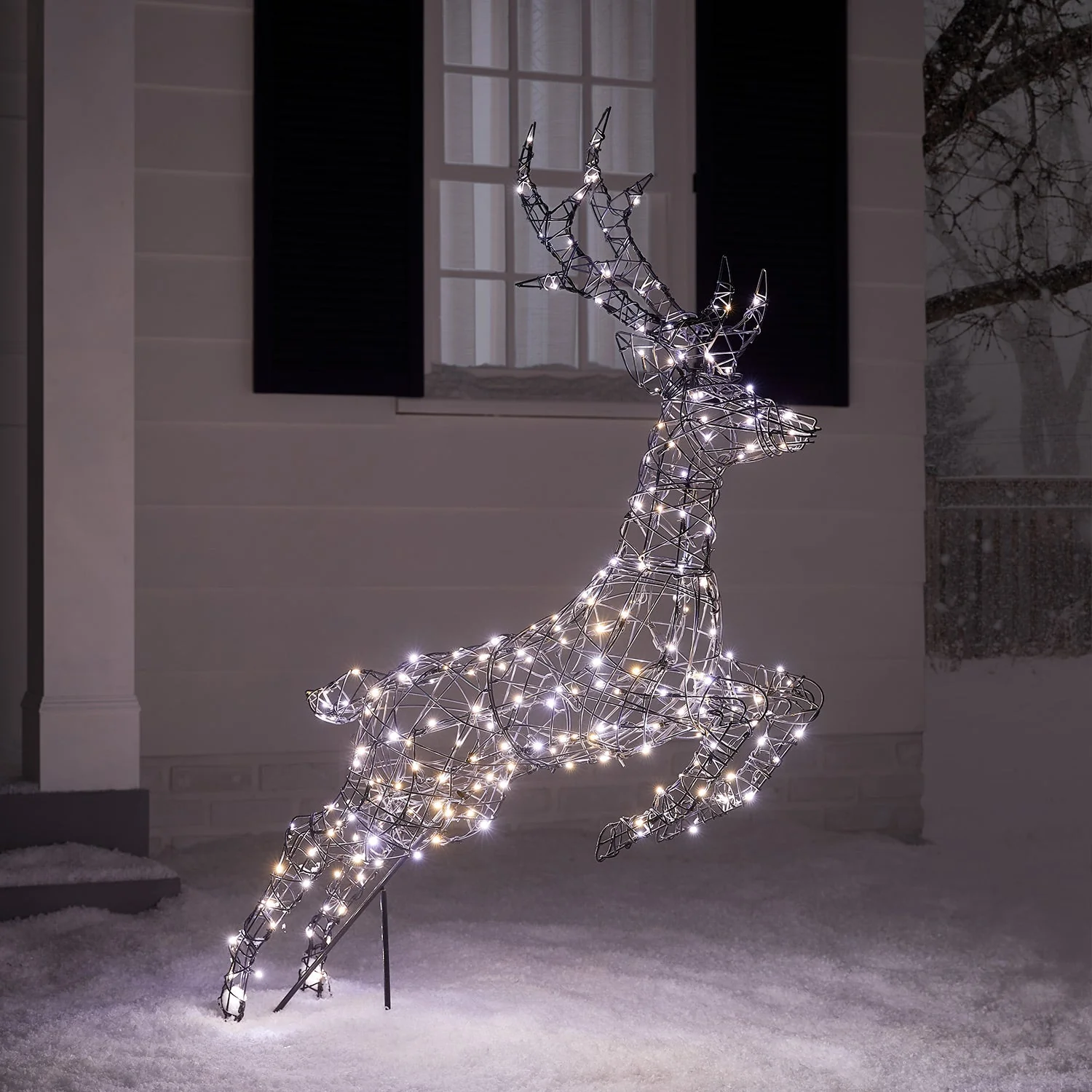 1.4m Regular Harlow Rattan Stag Dual Colour LED Light Up Reindeer - Image 8