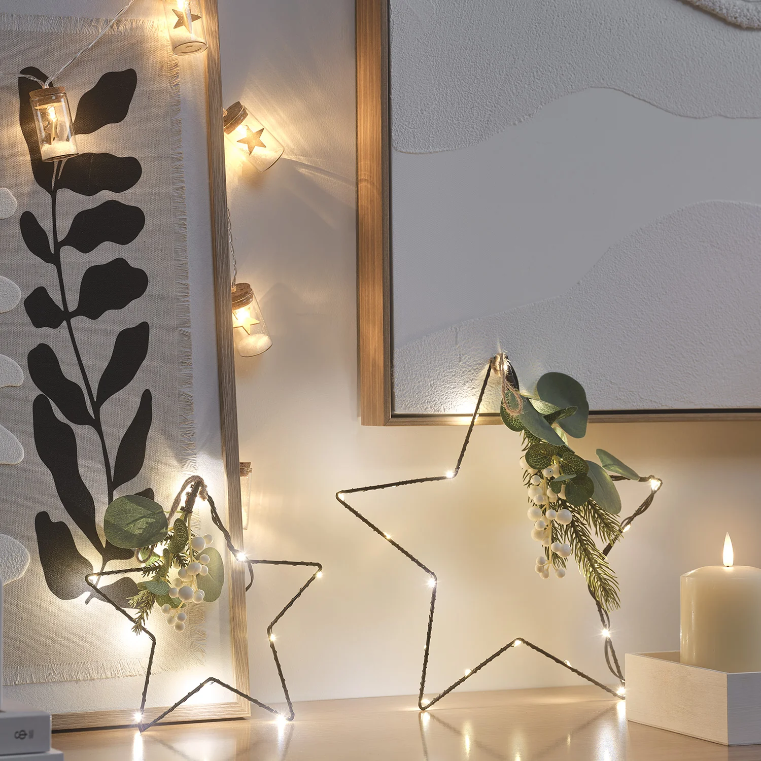 Set of 2 Micro LED Star Lights with Winter Foliage - Image 4