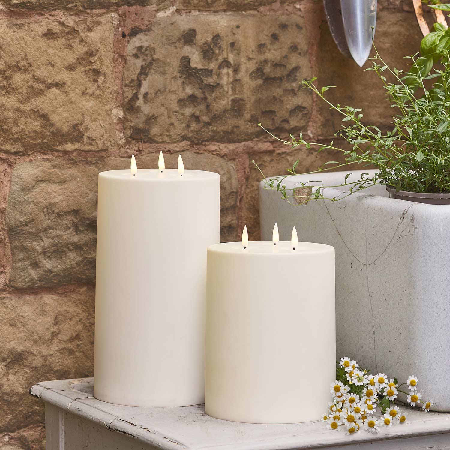TruGlow® 3 Wick Waterproof Outdoor Candle 20cm With Remote Control - Image 3